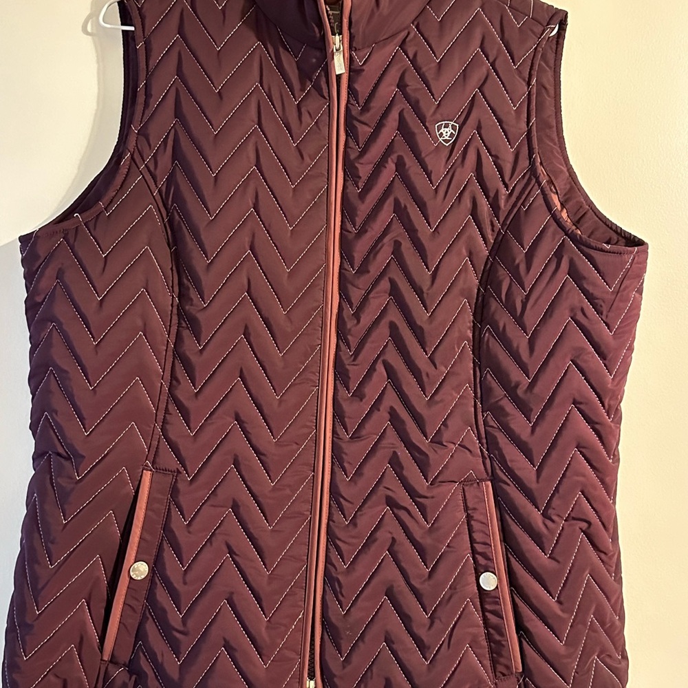 Ariat Red Quilted Vest Chevron Pattern